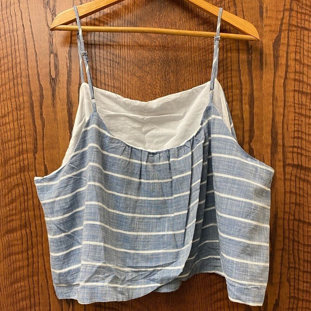Universal threads chambray striped crop‎ crossover back camisole top